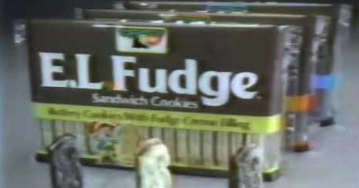 E.L. Fudge Blasted Sandwich Cookies