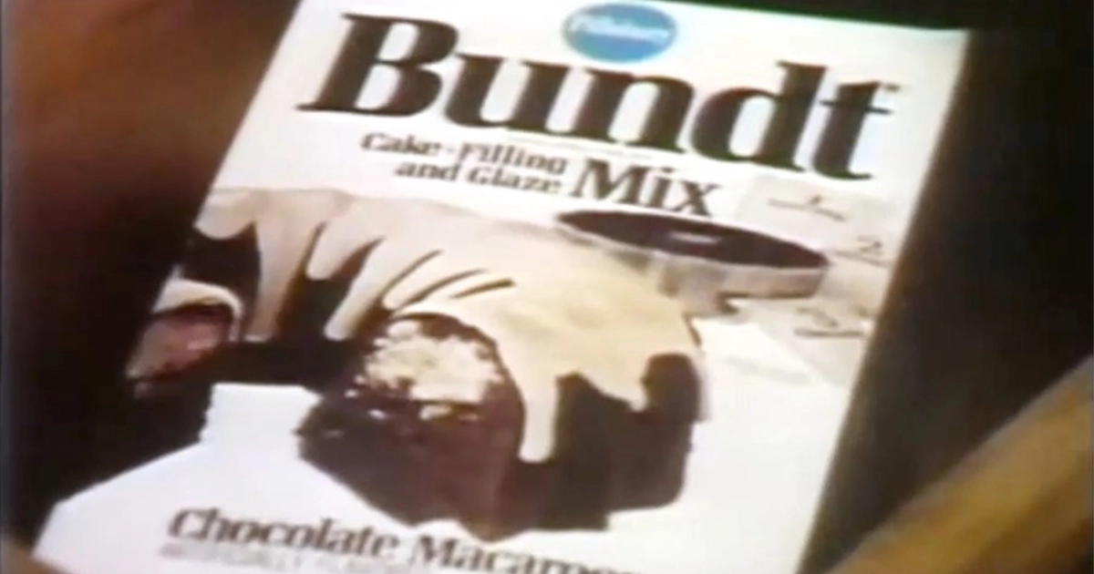 Pillsbury Pillsbury Chocolate Macaroon Tunnel Bundt Cake Mix